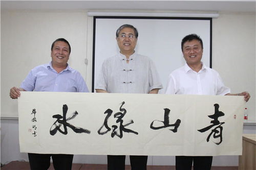 河北誠(chéng)促會(huì)誠(chéng)信萬(wàn)里行走進(jìn)邯鄲耀騰企業(yè)管理咨詢集團(tuán) 郝小學(xué)